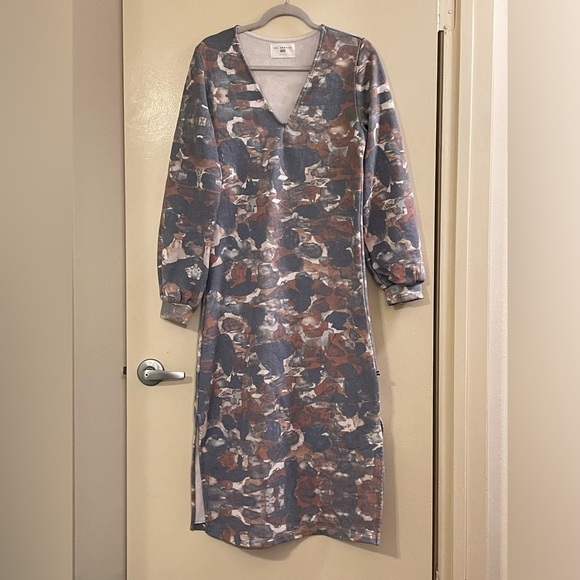 SOL ANGELES x ANTHROPOLOGIE Watercolor Camo Dress - Picture 2 of 6